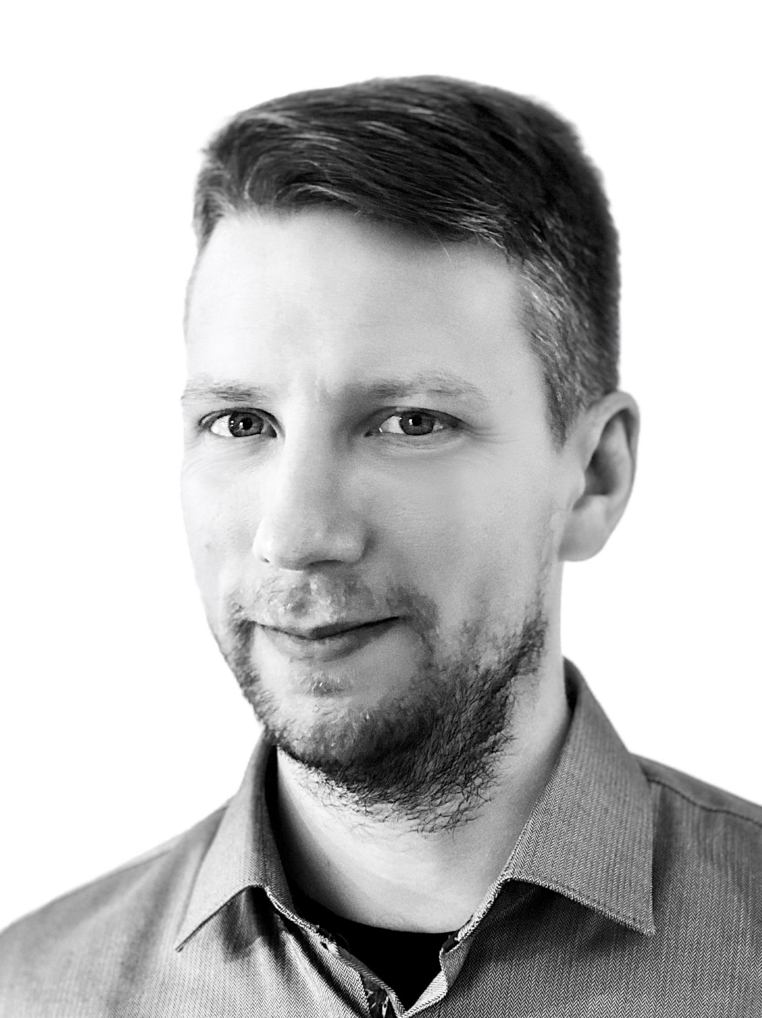 Dr. Michael Strobel Dr. Michael Strobel